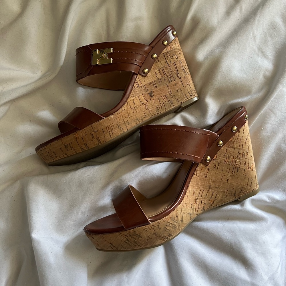 Tommy Hilfiger brown wedges